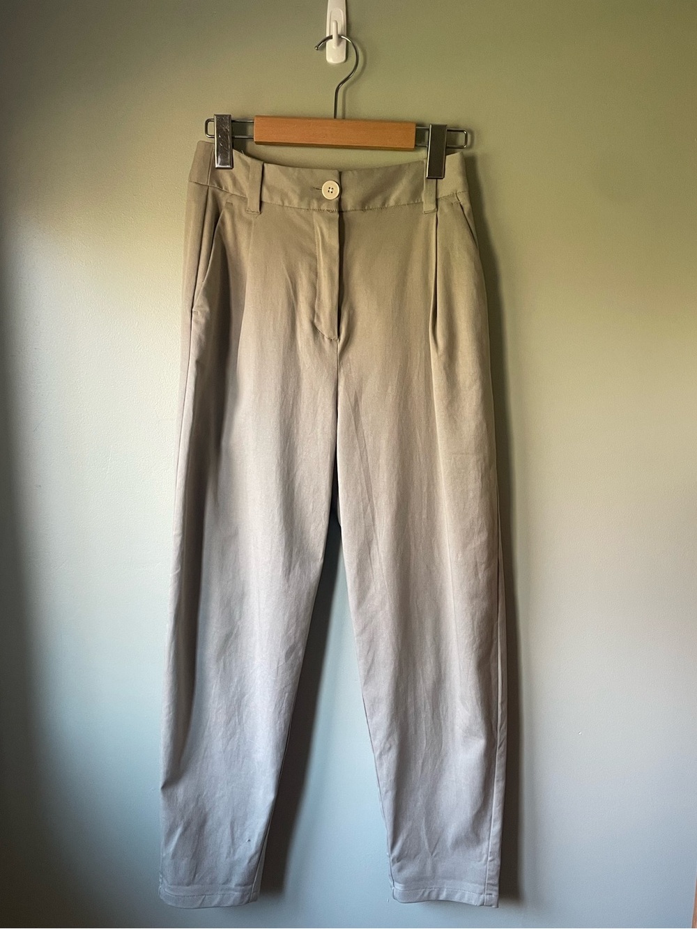 Frank & Oak The Amelia Barrel Fit Pant in Silver Green